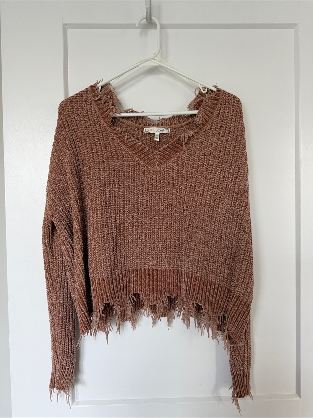 FRNCH Rust-Tone Distressed V-Neck Cropped Sweater